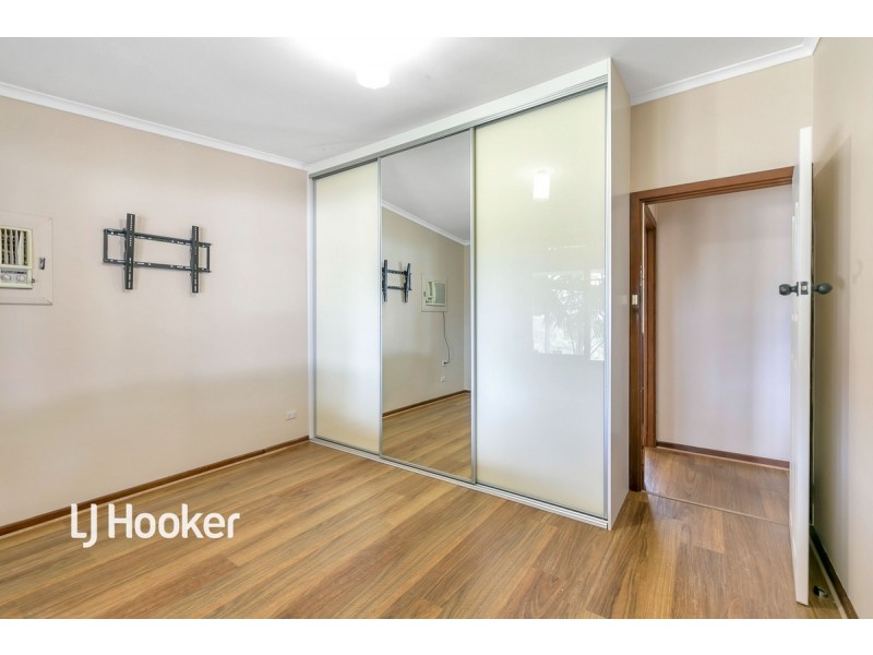 37 McGowan Road, Para Hills SA 5096