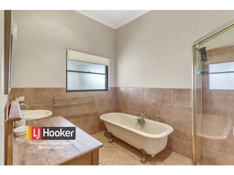 18 Oradala Court, Greenwith SA 5125