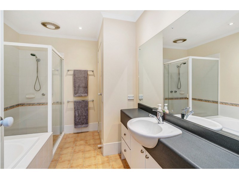4/4 Avalon Drive, Wynn Vale SA 5127