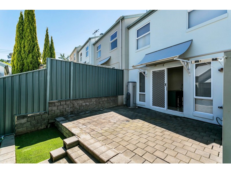 4/4 Avalon Drive, Wynn Vale SA 5127