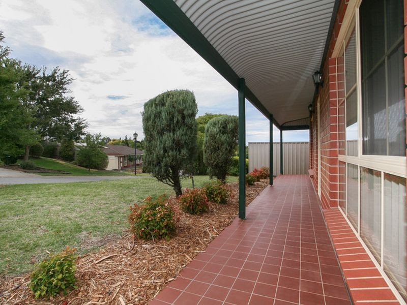 6 Bracken Place, Golden Grove SA 5125
