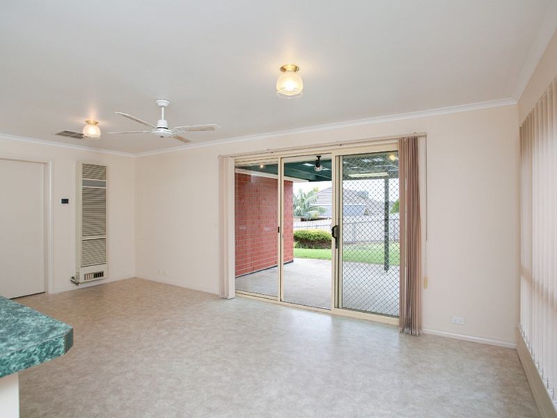 6 Bracken Place, Golden Grove SA 5125