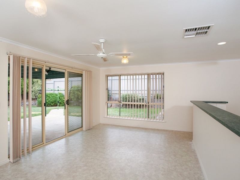 6 Bracken Place, Golden Grove SA 5125