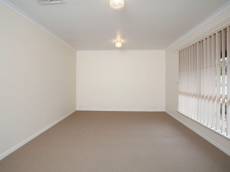 6 Bracken Place, Golden Grove SA 5125