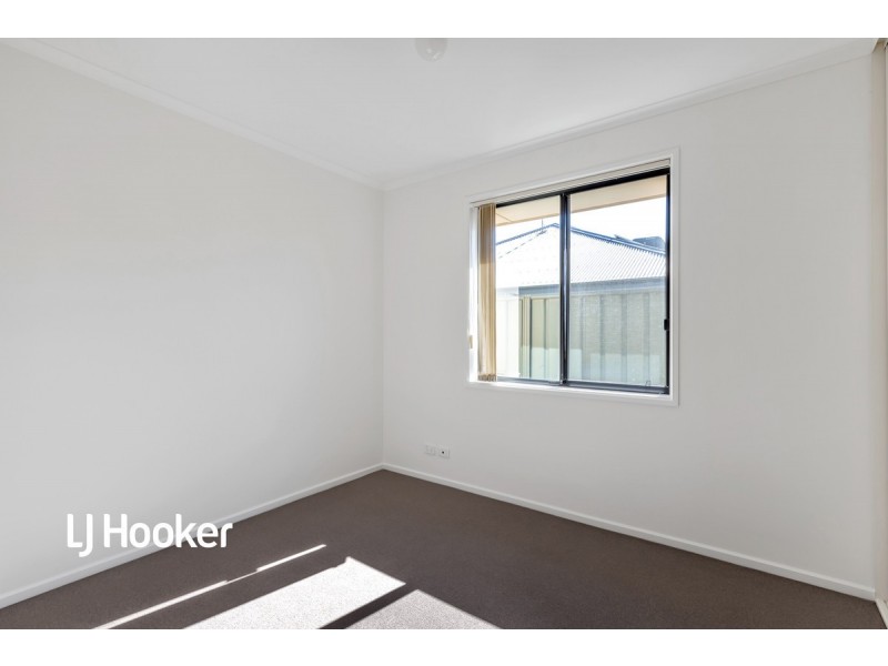 9 Maple Circuit, Mawson Lakes SA 5095