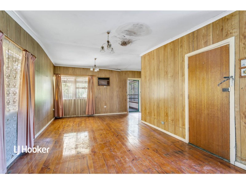 42 Kopoola Crescent, Gilles Plains SA 5086