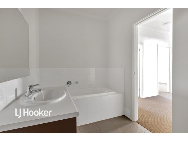 9/14 Sandstock Boulevard, Golden Grove SA 5125