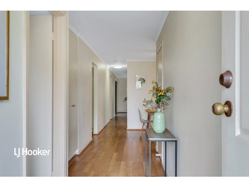 4 Treloar Avenue, Greenwith SA 5125