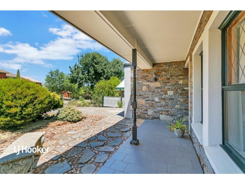 15 Debenham Court, Greenwith SA 5125