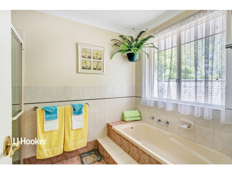 1 Holly Place, Golden Grove SA 5125