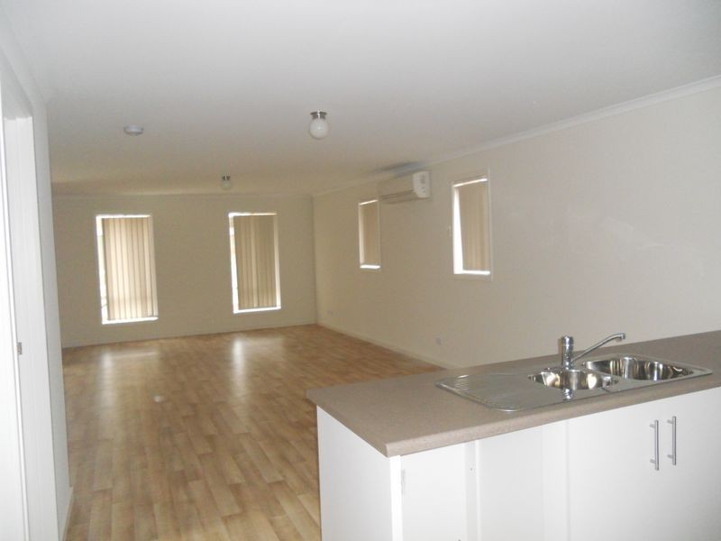 6 Liverpool Place, Elizabeth Park SA 5113