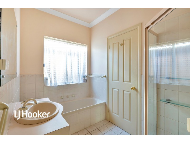 4 Inverary Close, Greenwith SA 5125