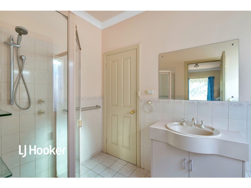 4 Inverary Close, Greenwith SA 5125