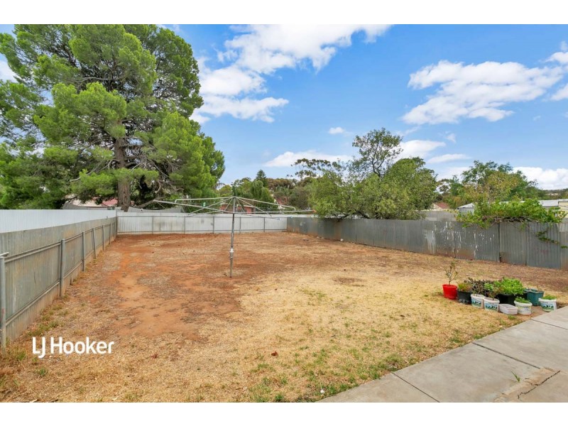 21 Durdin Road, Elizabeth Vale SA 5112