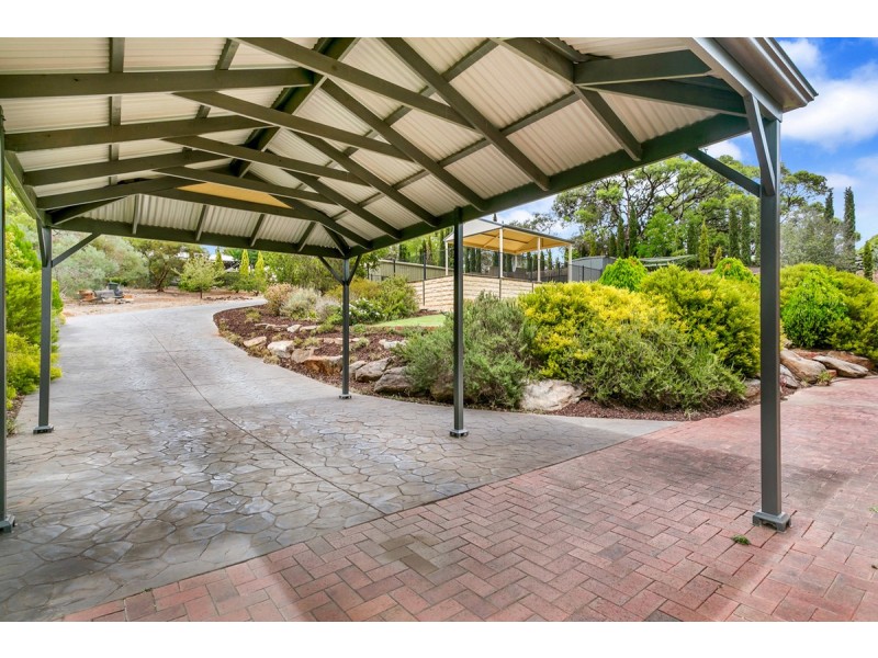 29 Coomurra Drive, Greenwith SA 5125