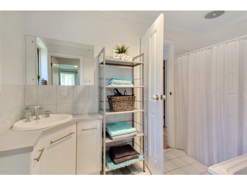 18 Candlebark Grove, Greenwith SA 5125