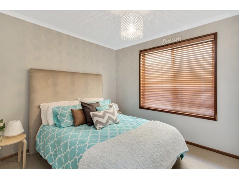 18 Candlebark Grove, Greenwith SA 5125