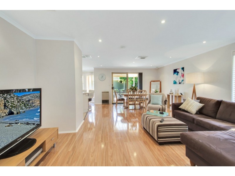 18 Candlebark Grove, Greenwith SA 5125