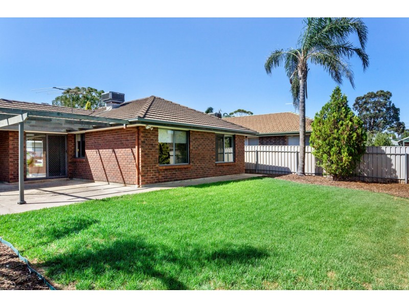 5 Waratah Drive, Blakeview SA 5114