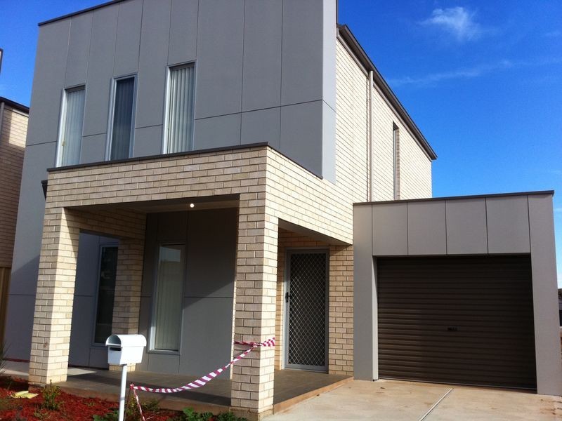 4 Parkside Walk, Smithfield Plains SA 5114