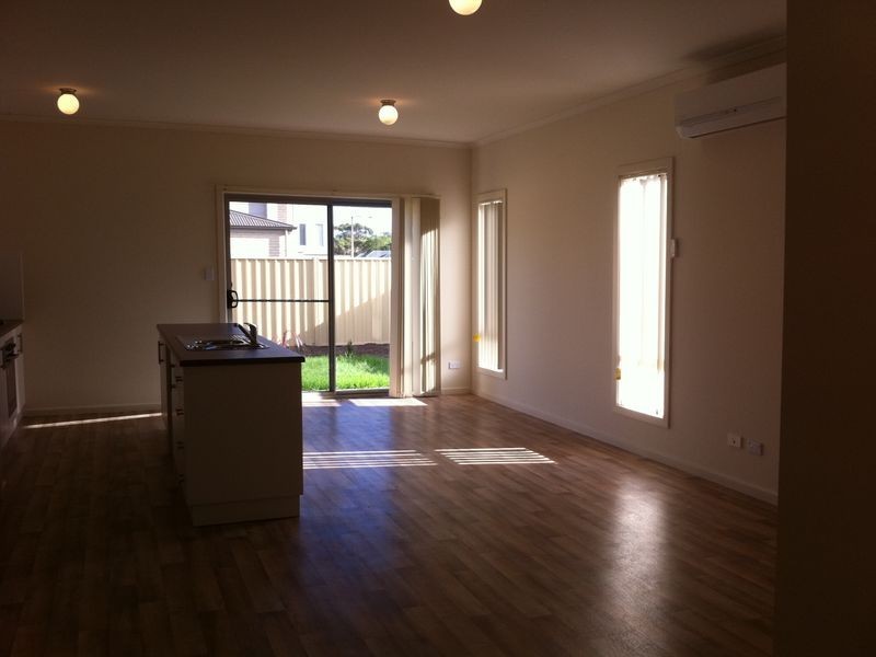 4 Parkside Walk, Smithfield Plains SA 5114