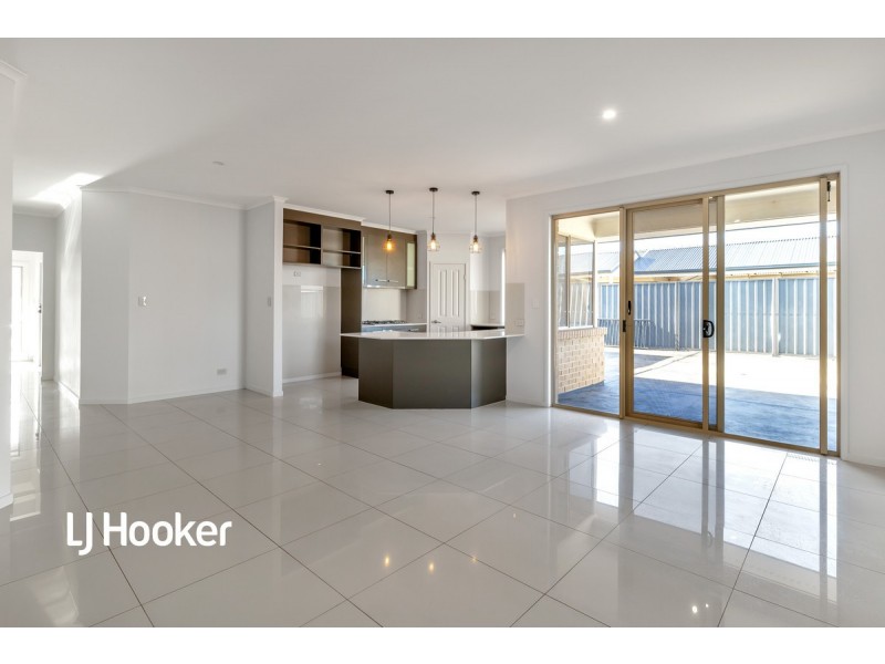 8 Scoular Road, Blakeview SA 5114