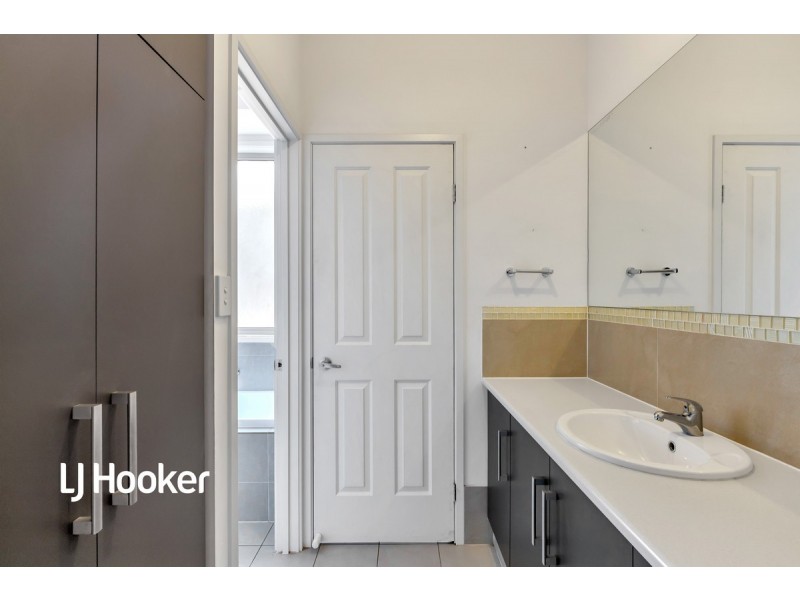 8 Scoular Road, Blakeview SA 5114