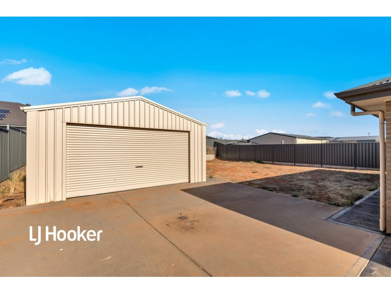 8 Scoular Road, Blakeview SA 5114