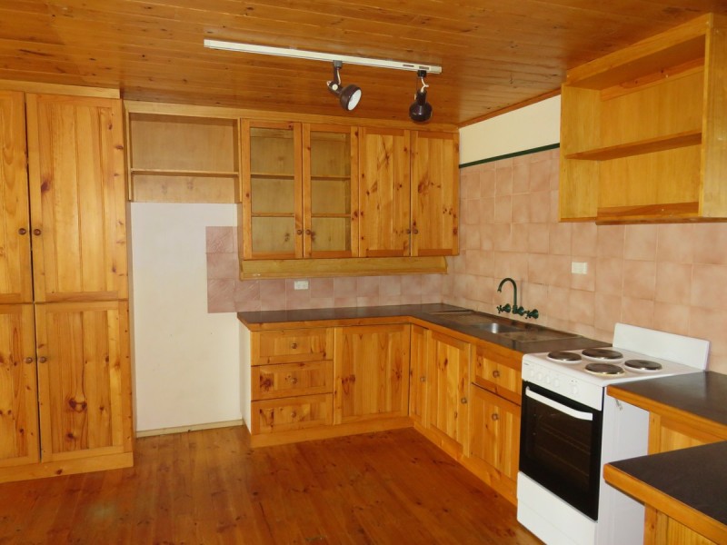 11 Bataan Road, Salisbury Heights SA 5109