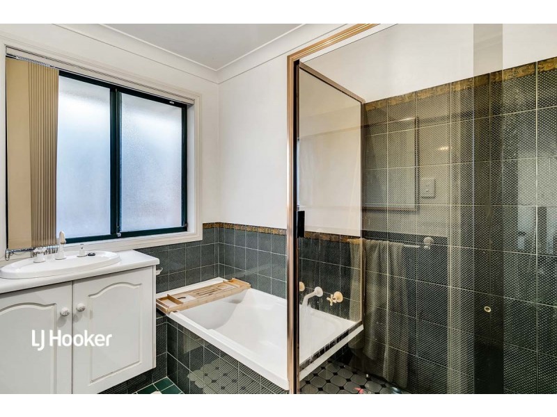 6 Ayles Court, Greenwith SA 5125