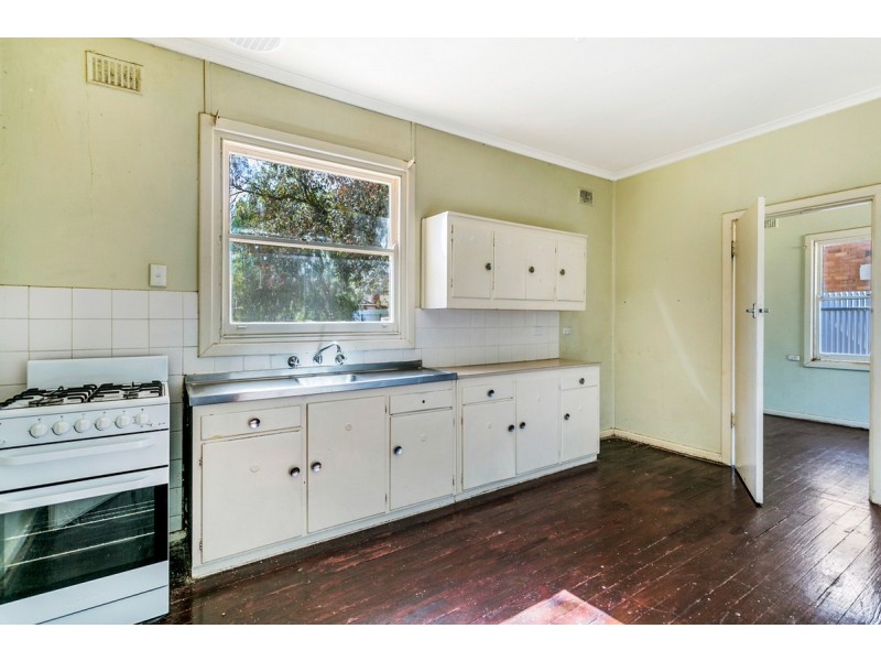 15 Andrews Road, Elizabeth Downs SA 5113