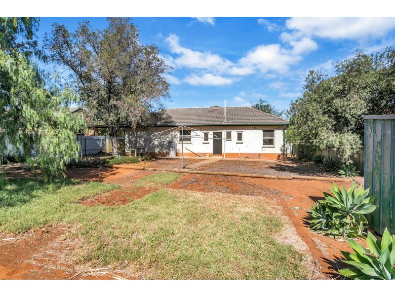 15 Andrews Road, Elizabeth Downs SA 5113