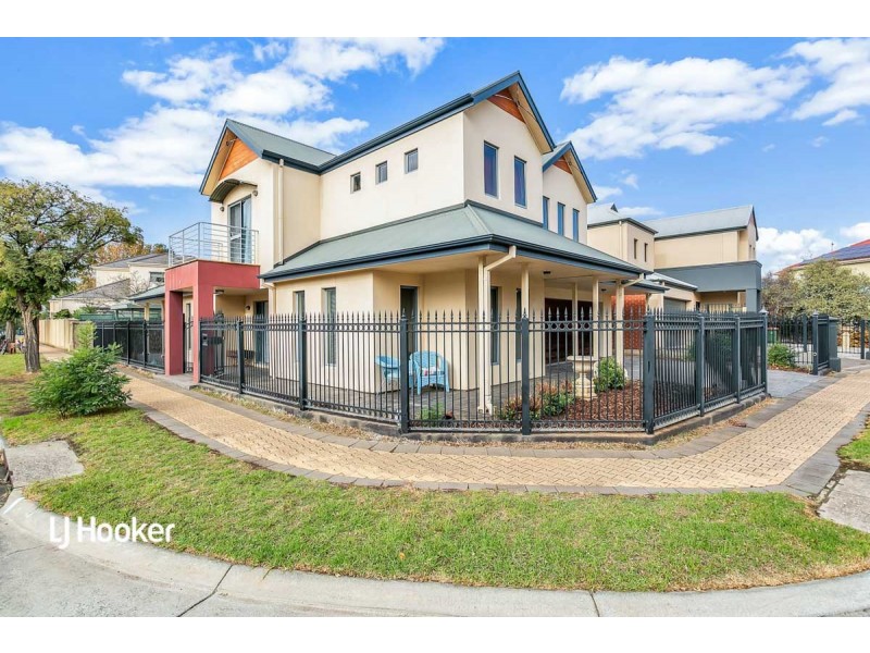 4 Windermere Crescent, Mawson Lakes SA 5095