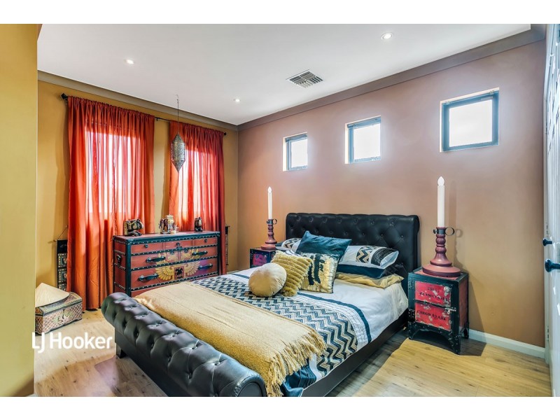 4 Windermere Crescent, Mawson Lakes SA 5095