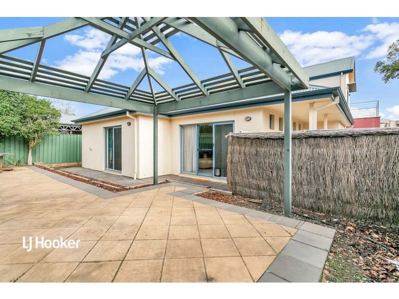 4 Windermere Crescent, Mawson Lakes SA 5095