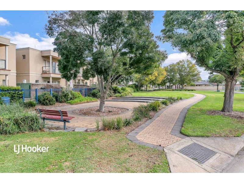 4 Windermere Crescent, Mawson Lakes SA 5095