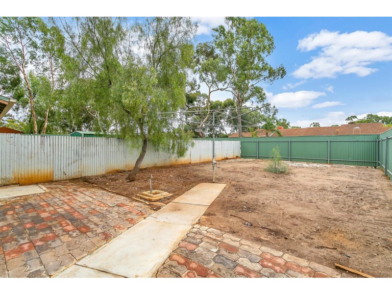 6 Woodcock Crescent, Para Hills West SA 5096