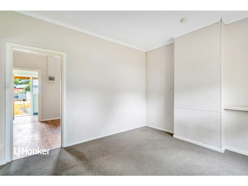 31 Midlow Road, Elizabeth Downs SA 5113