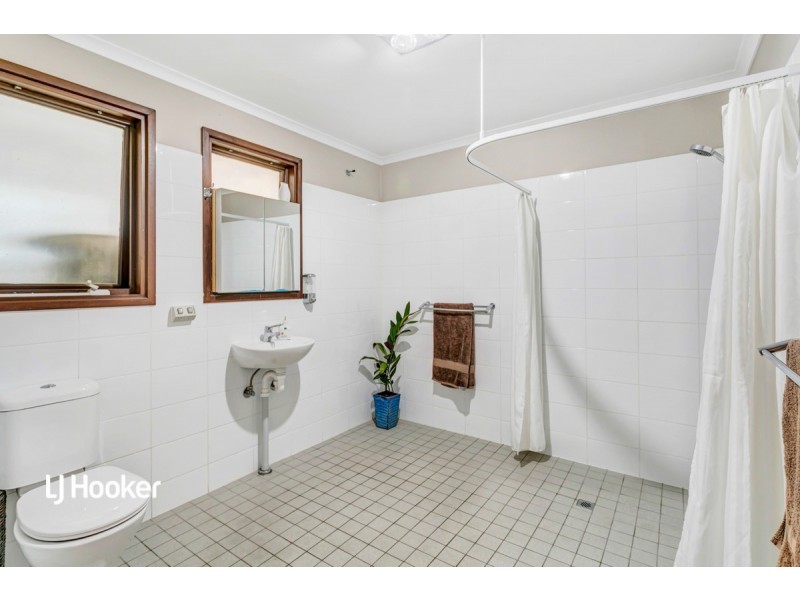 30 Tucker Crescent, North Haven SA 5018