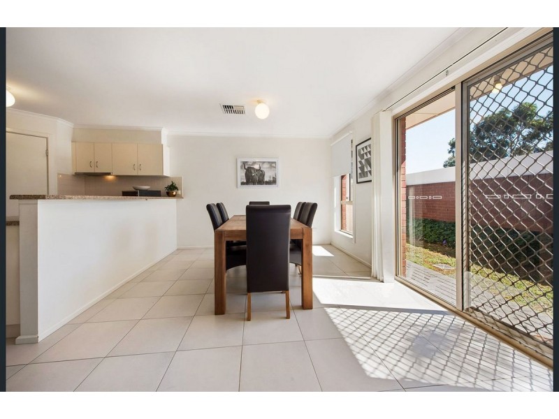 1B Jennier Crescent, Para Hills SA 5096