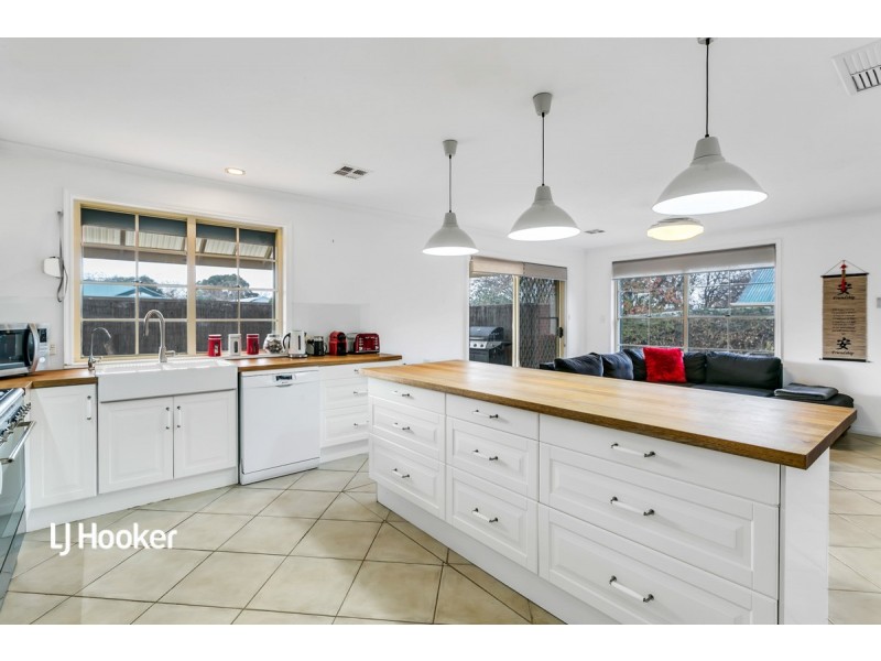 6 Stillwell Court, Greenwith SA 5125