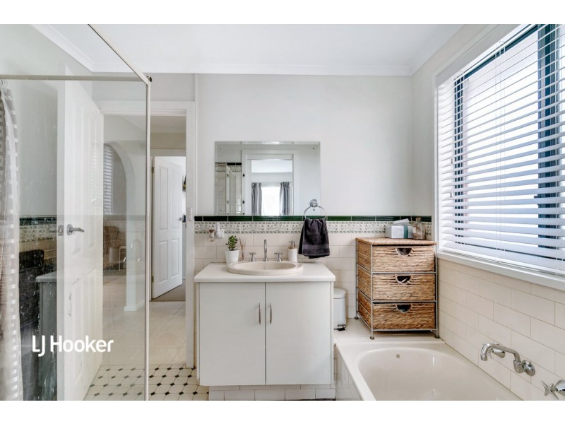 16 Dalrymple Way, Greenwith SA 5125