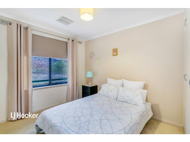 17 Dennis Grove, Vista SA 5091