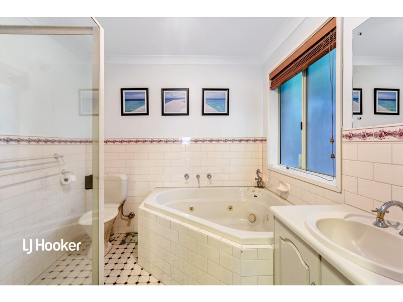 23 Rochester Crescent, Golden Grove SA 5125