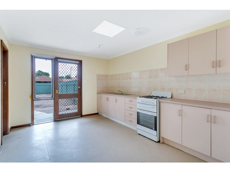 6 Woodcock Crescent, Para Hills West SA 5096