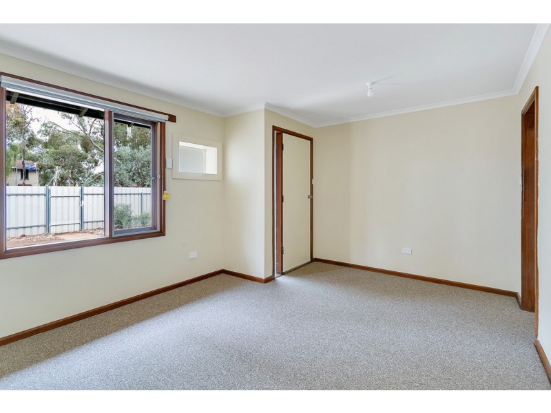 6 Woodcock Crescent, Para Hills West SA 5096