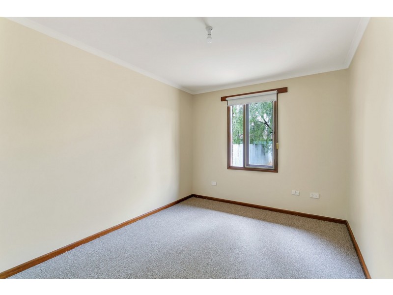 6 Woodcock Crescent, Para Hills West SA 5096