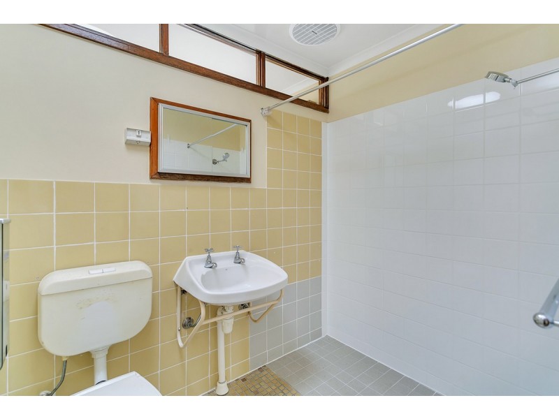 6 Woodcock Crescent, Para Hills West SA 5096