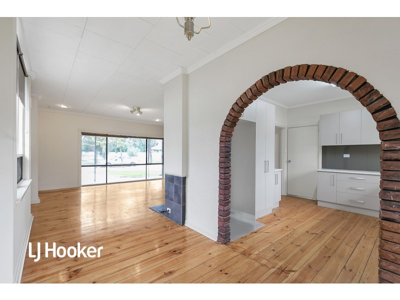 6 Harvey Road, Elizabeth SA 5112