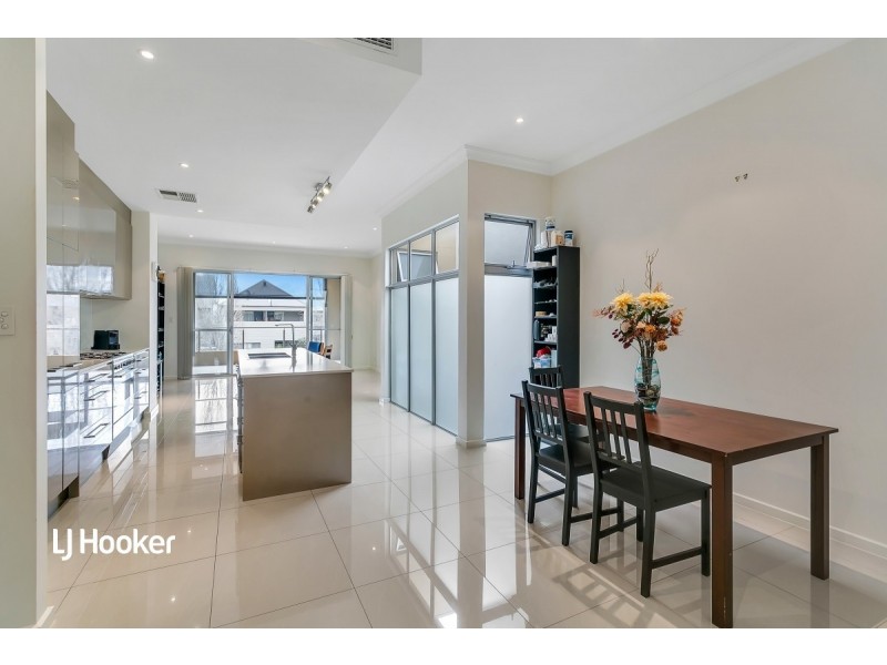 14 Marcella Lane, Mawson Lakes SA 5095